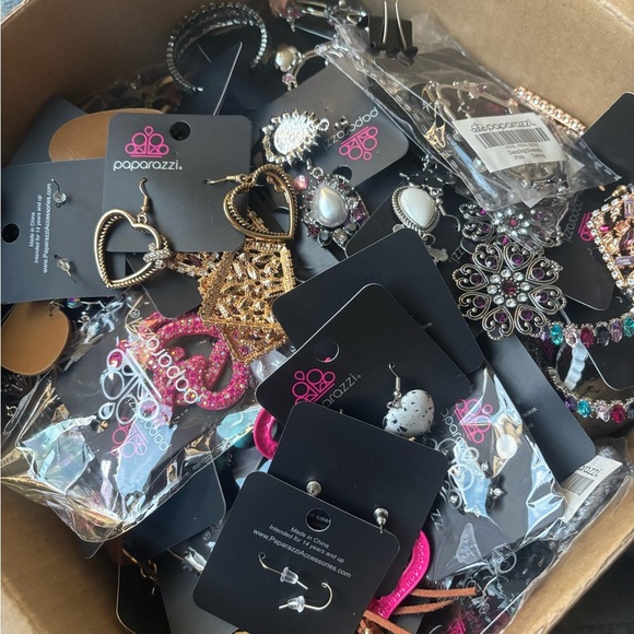 10 mystery bundle of paparazzi earrings - Picture 1 of 1